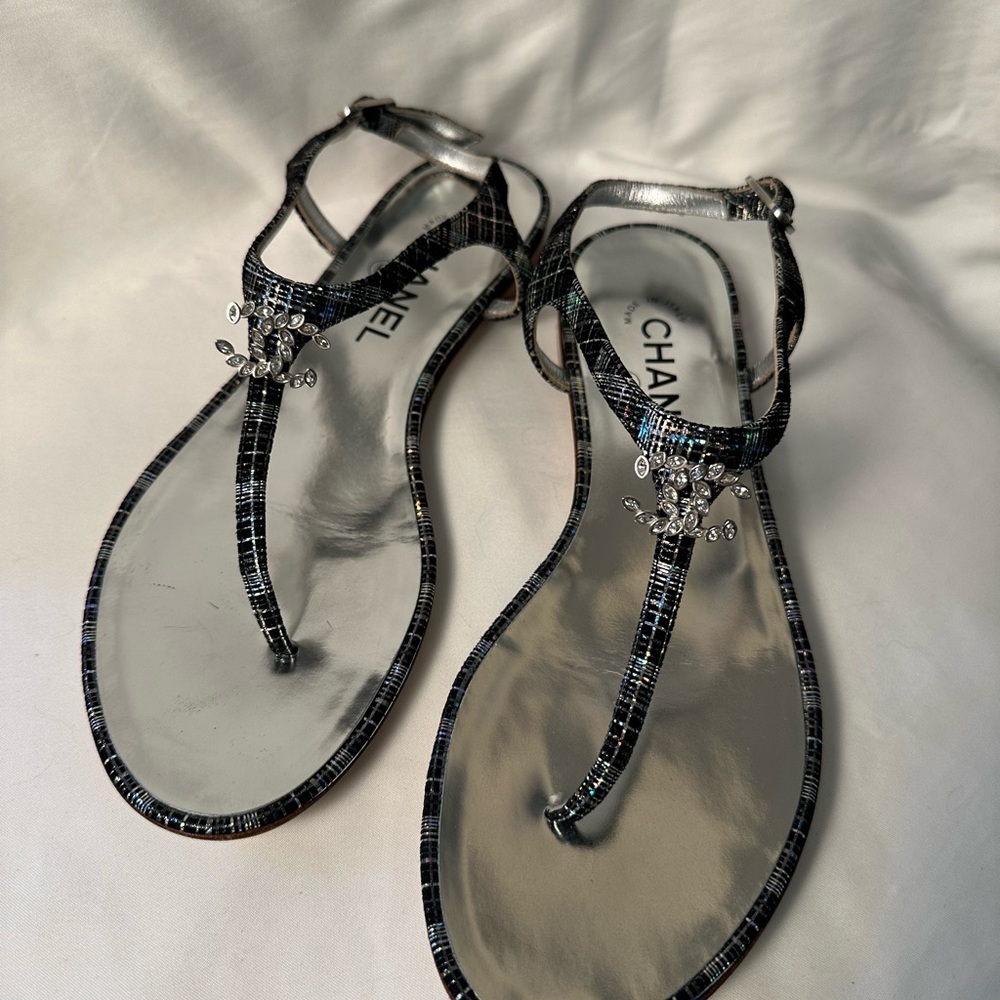 Chanel thong Fantasy GOA Silver Sandals size 38